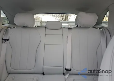 2025 Mercedes-Benz Eqe Suv 350 4Matic z USA, uszkodzony, nr VIN 4JGGM1CB8SA059781